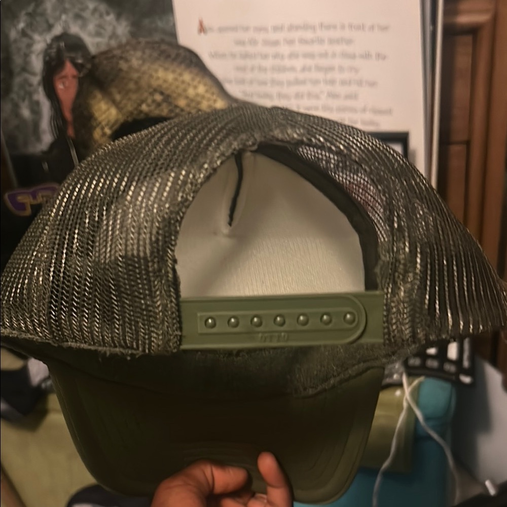 Green Trucker Hat with Motivational Text - Picture 4 of 4